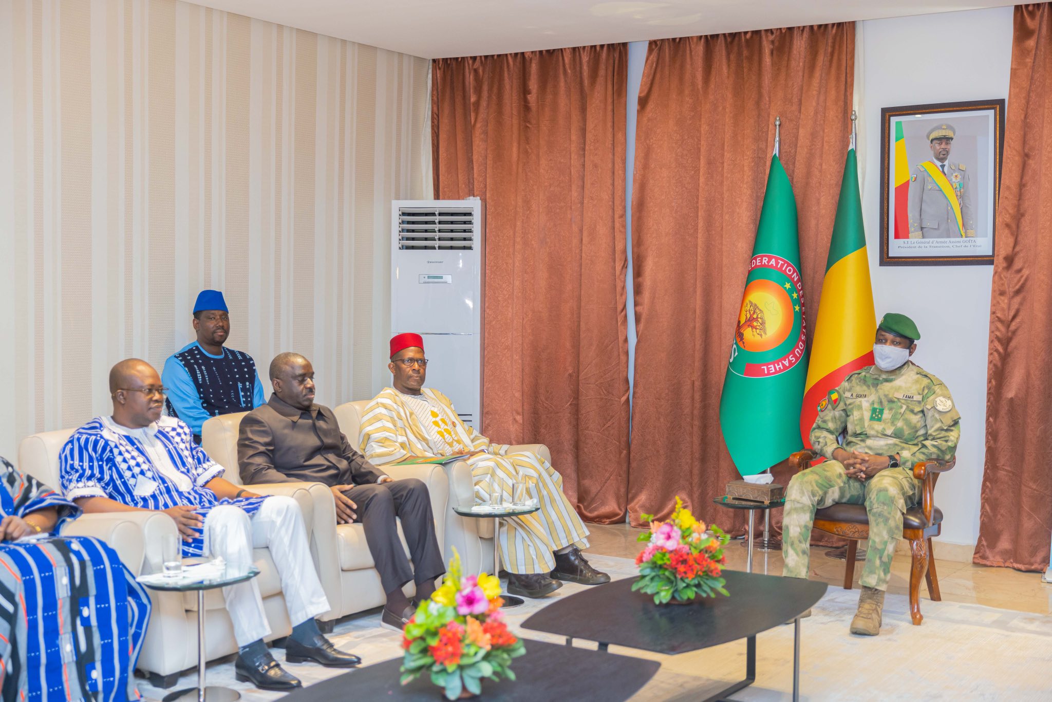 Koulouba : Le Président de la Transition reçoit les ministres de la Culture de l’AES pour la présentation officielle de l’hymne de la Confédération